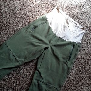 Gap knit maternity pants